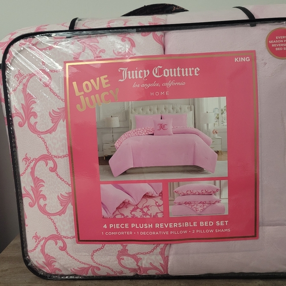 Juicy Couture KING Pink 4 piece Comforter Set - Picture 1 of 6